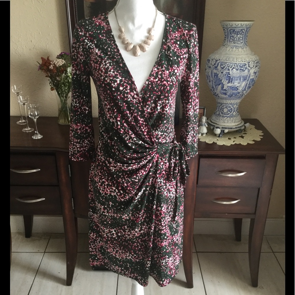 Chic Floral Wrap Green Dress